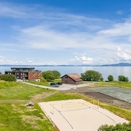 Sentrumsnaer Toppleilighet Med To Soverom