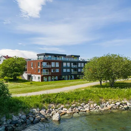 Sentrumsnaer Toppleilighet Med To Soverom 特隆赫姆
